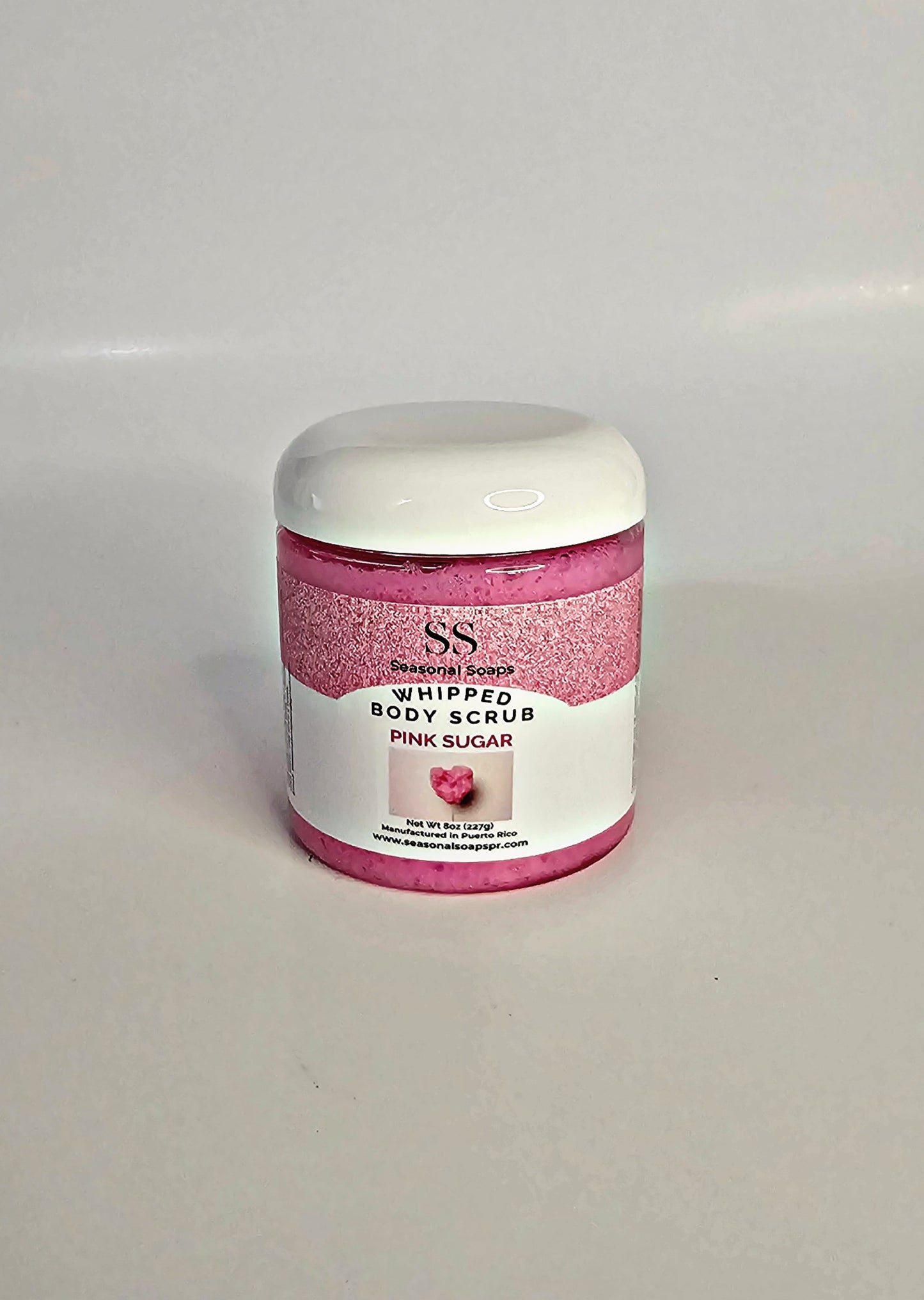 Exfoliante natural de azúcar con jabón batido con la fragancia de Pink Sugar