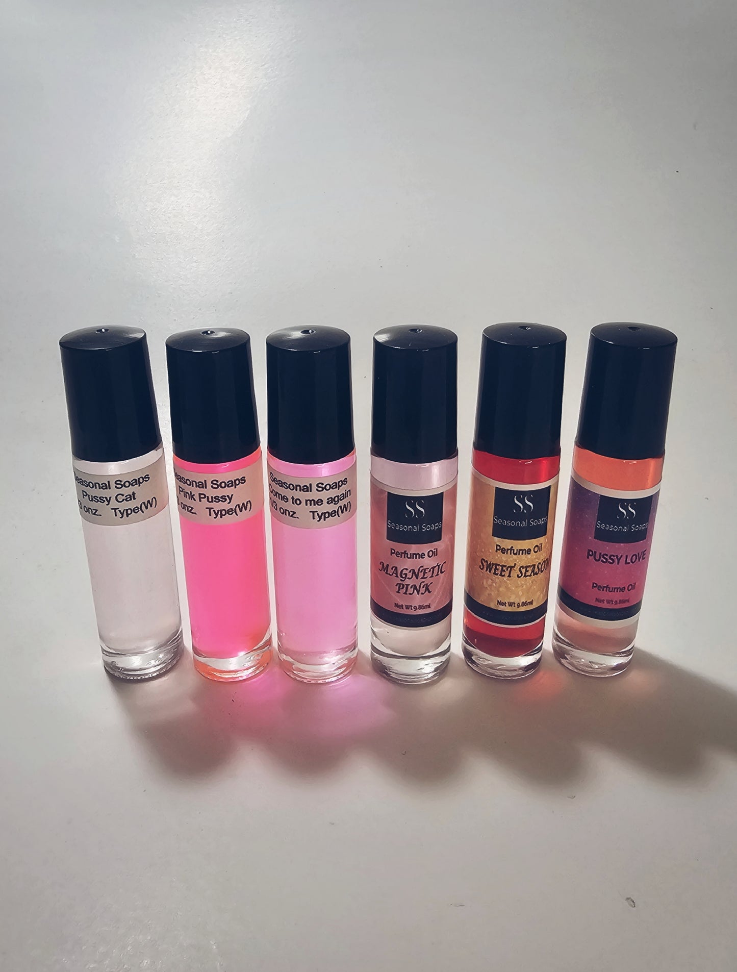 Kit Supremo que incluye todos nuestros perfumes en aceite con feromonas (Pussy Cat, Pink Pussy, Come to me again, Sweet Season, Magnetic Pink y Pussy Love)